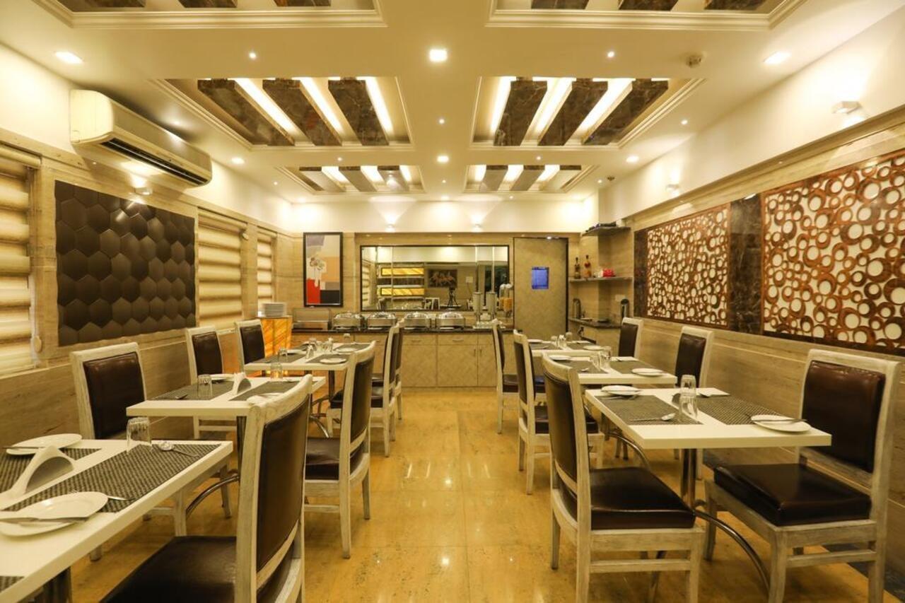 Jyoti Dwelling Hotel Mumbai Bagian luar foto