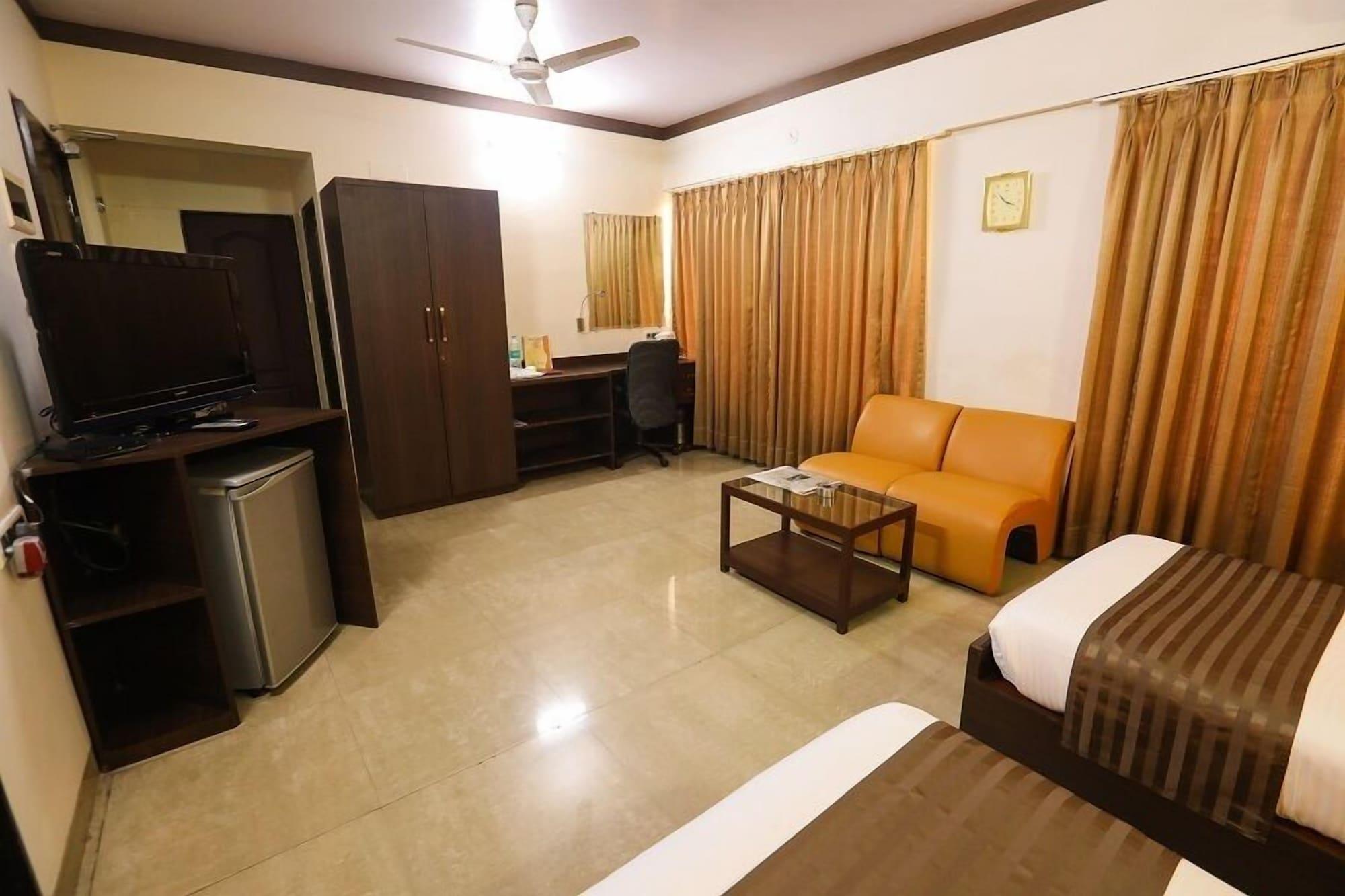 Jyoti Dwelling Hotel Mumbai Bagian luar foto