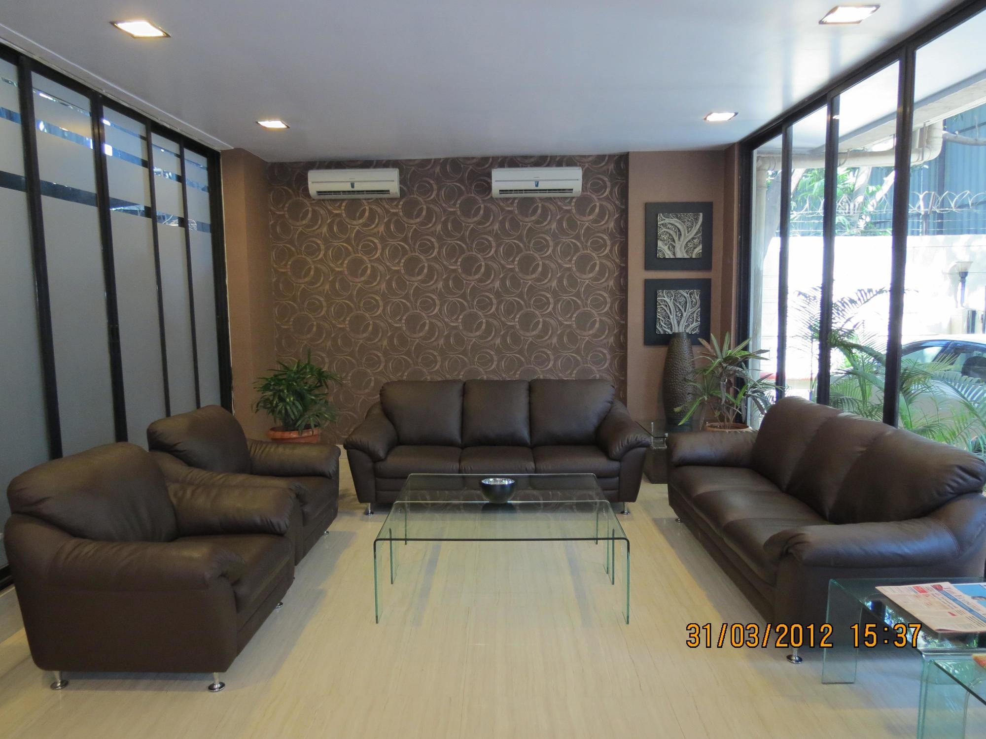 Jyoti Dwelling Hotel Mumbai Bagian luar foto
