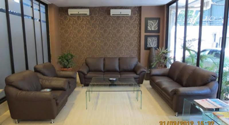 Jyoti Dwelling Hotel Mumbai Bagian luar foto