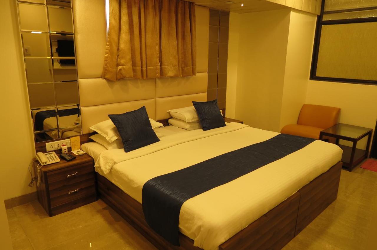 Jyoti Dwelling Hotel Mumbai Bagian luar foto