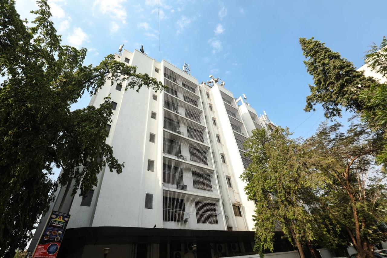 Jyoti Dwelling Hotel Mumbai Bagian luar foto