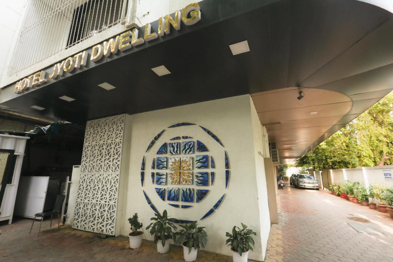 Jyoti Dwelling Hotel Mumbai Bagian luar foto